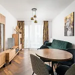 Apartamento Sage Luxury By Bookinghost Varsóvia