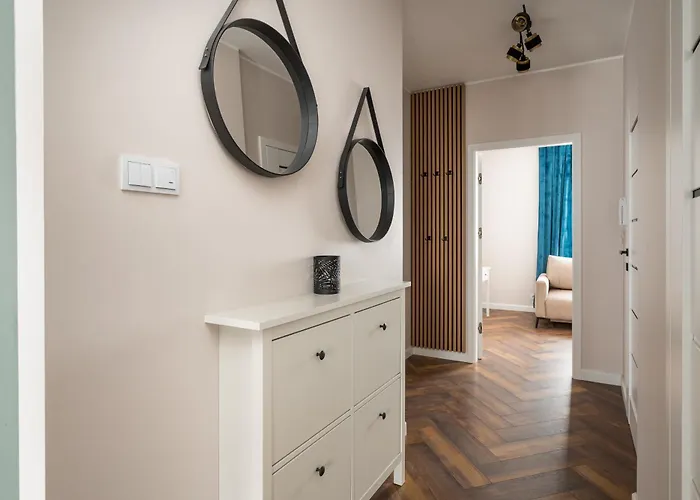 Sage Luxury By Bookinghost *